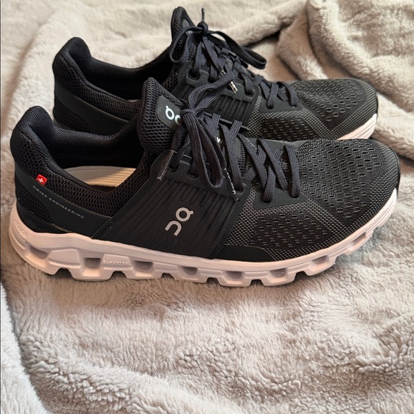 On Running Women’s Black & White CloudTec Running Sneakers - Picture 4 of 13